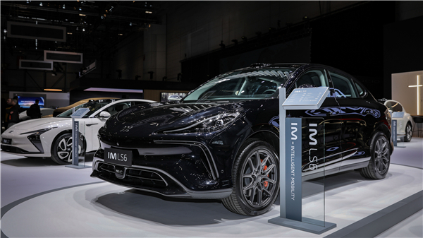 SAIC Motor’s smart models shine at Geneva International Motor Show